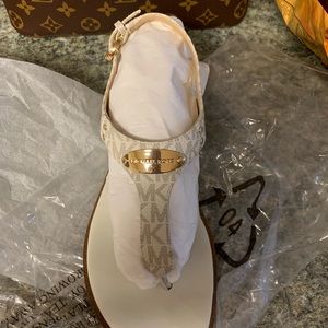 Michael kors thong sandal